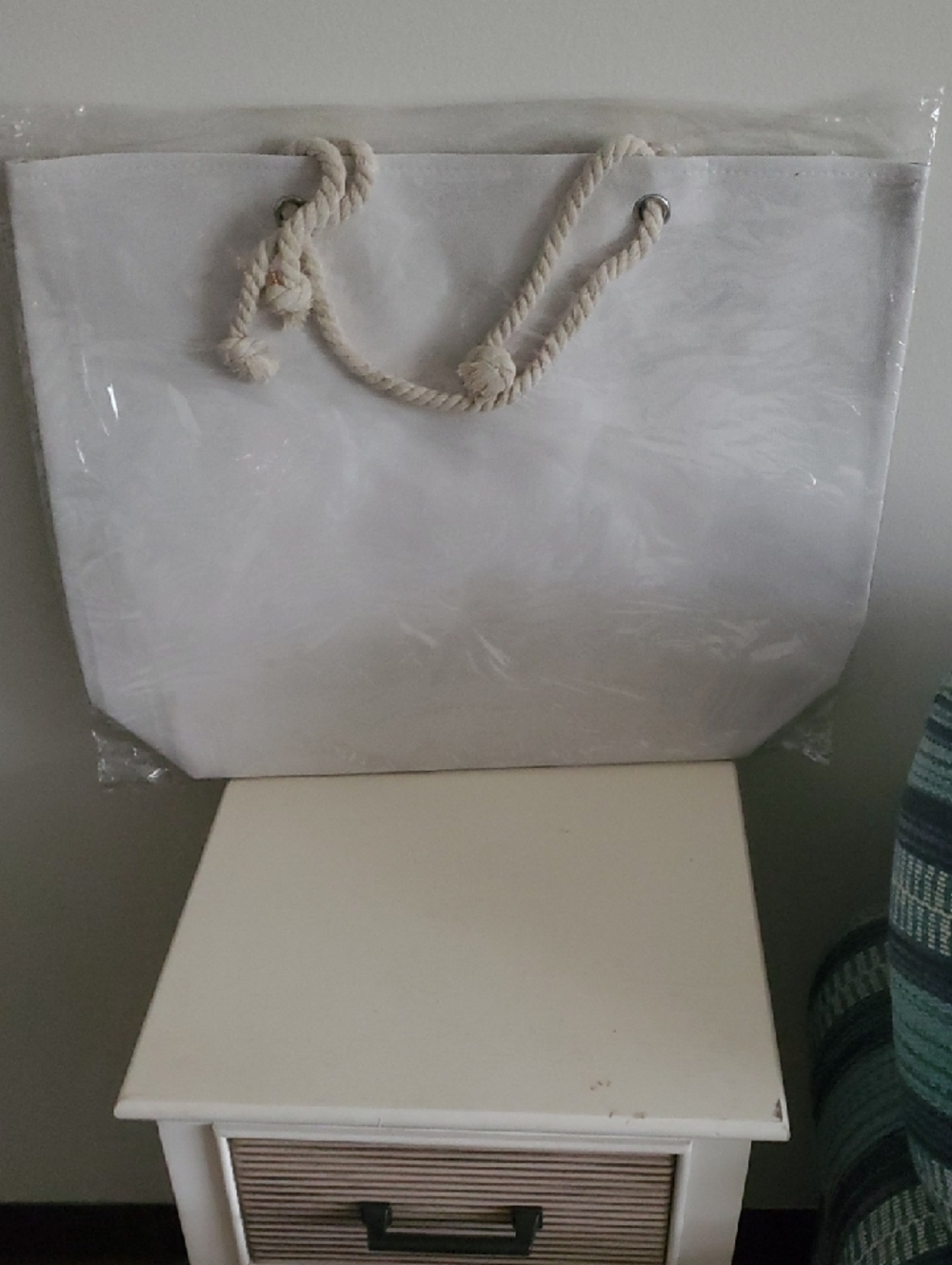 NWT Canvas Graphic Satchel Tote Bag in White - Women Bags Satchels - Picture 4 of 7